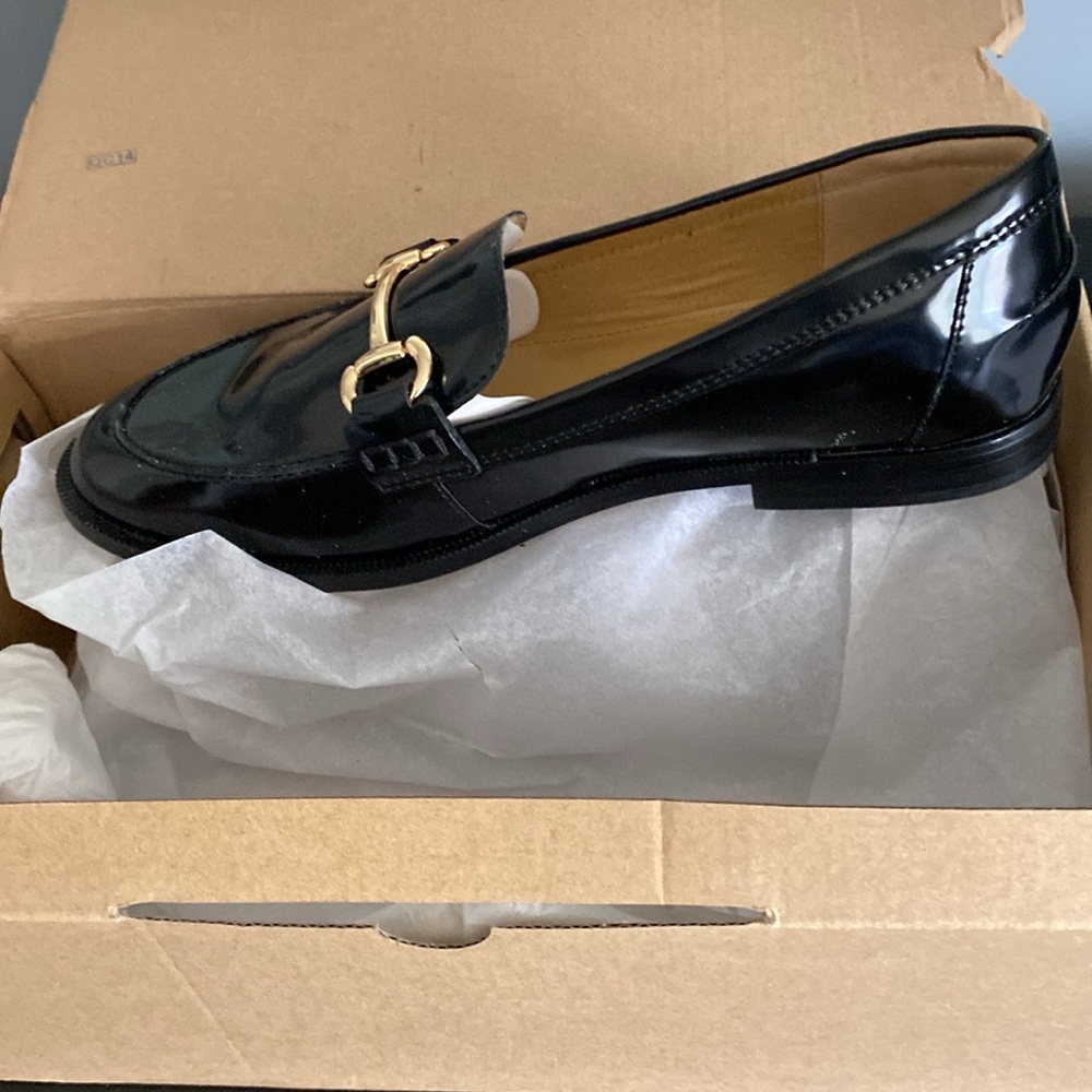 J. Crew Classic Black Loafers w Gold Accent Bar Size 8.5M Brand New in Box - Picture 11 of 11